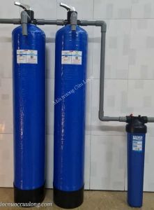 Bộ lọc tổng đầu nguồn nước máy 2 trụ vỏ Composite (Lưu lượng: 800 - 1500 lít/giờ)