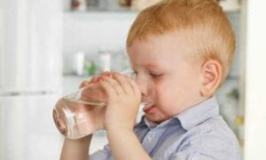 9 lợi ích cần biết về việc uống đủ nước mỗi ngày 3 9 lợi ích cần biết về việc uống đủ nước